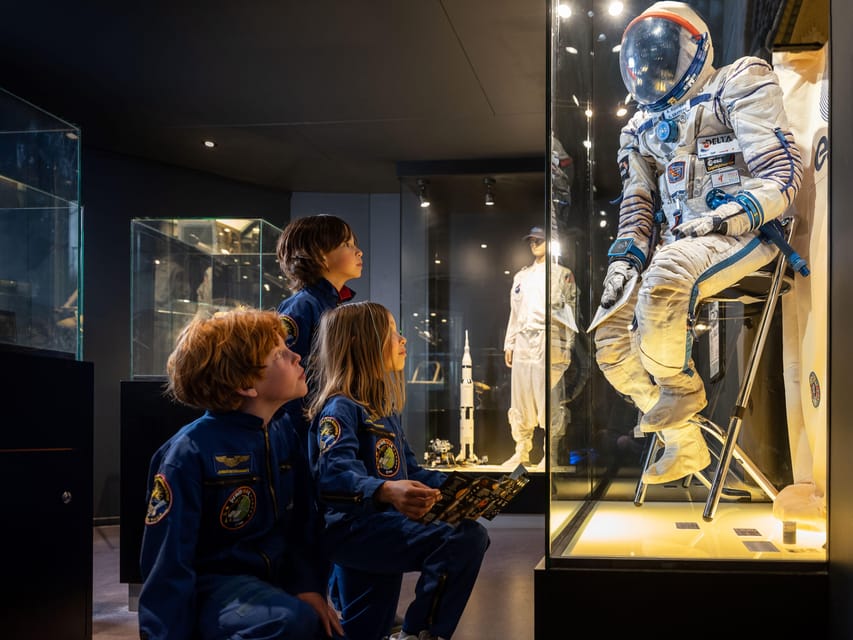 Noordwijk: Space Expo Entry Ticket - Expedition Space Expo for kids 5-12: quiz, decode, and diploma