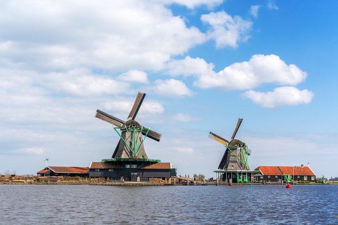 Northern Highlights Tour: visit 4 magnificent places from Amsterdam - Zaanse Schans windmills and watery village views