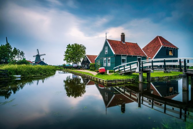 Northern Highlights Tour: visit 4 magnificent places from Amsterdam - Afsluitdijk watchtower, the sea meeting the lake