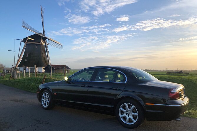 Off the Beaten Paths Dutch Landscape Private Tour 1/2 day Jaguar - Volendam, Marken, and Monnickendam: quick looks at old fishing country