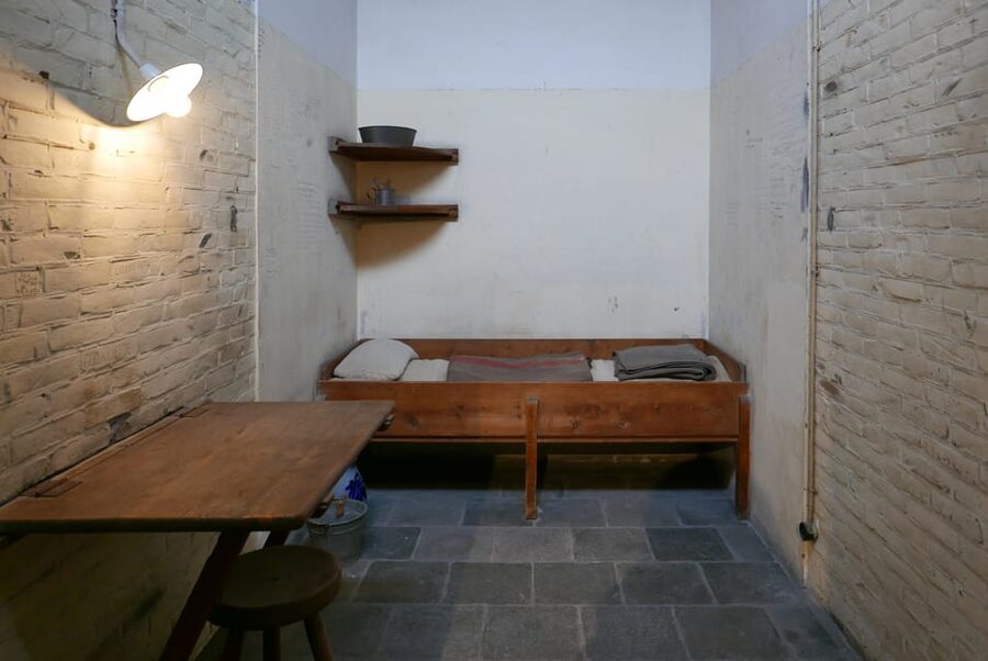 Oranjehotel World War II Prison Entrance Ticket - Staff, tone, and how respectful the exhibit feels
