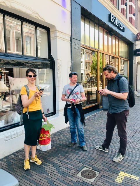 Outside Escape Amsterdam with your friend(s) and have fun! - Breaks for a museum stop or local cafe