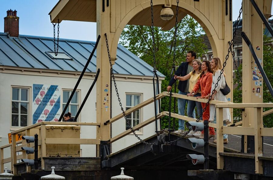 Outside Escape Amsterdam with your friend(s) and have fun! - Price and value for a one-day city game