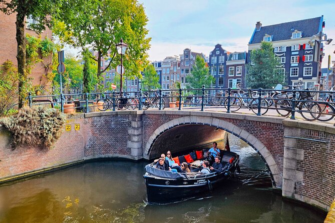 Private 90 Minute Amsterdam Canal Belt Exploration Cruise - Key things to know before you board