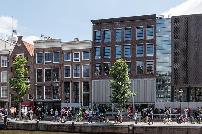Private Amsterdam WW2 walking tour - Starting Point: Amstel 51C and a Route Built for Walking