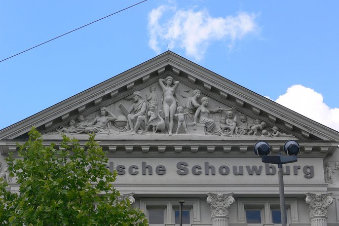 Private Amsterdam WW2 walking tour - Stop 6: Spinoza Monument and the Power of Thought