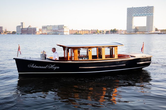 Private boat tour on a electric saloon boat - Boat comfort, timing, and what the 1.5 hours actually gives you