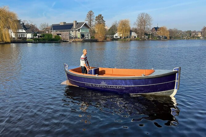 Private Electric Boat Rental in Haarlem (No License Required) - Comfort and Handling: Padded Seats, Clear Views, and Kids on Board