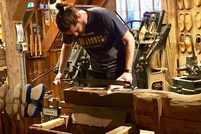 Private Guided Half Day Tour in Zaanse Schans from Amsterdam - Kooijman Souvenirs & Clogs: How Wooden Shoes Get Made