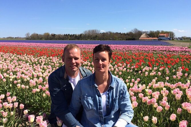Private Guided Keukenhof Gardens and Zaanse Schans Tour - Molen De Kat: the last paint mill, plus a climb for real photos