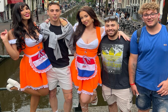 Private Hostess Bar Tour in Amsterdam Red Light District (3h) - The main crawl: 4 bars in De Wallen