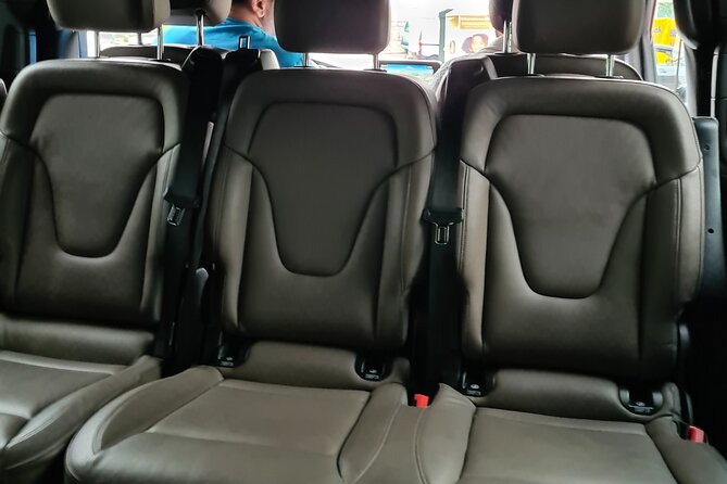 Private Minivan transfer to Rotterdam - The 40 to 70 minute ride, what it means for your plans