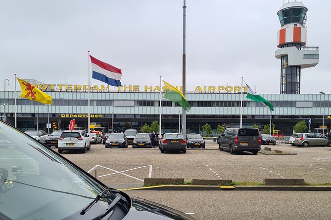 Private Minivan transfer to Rotterdam - What Wi-Fi and a private vehicle are really worth