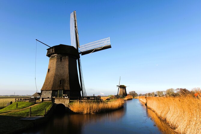 Private Off-the-beaten-path Countryside Windmill Tour - Cheese and wooden shoes at Jacobs Hoeve by Henri Willig