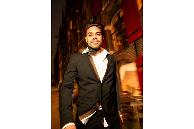 Private Photo Session in Amsterdam - The Photographer Factor: Posing Help That Keeps It Natural