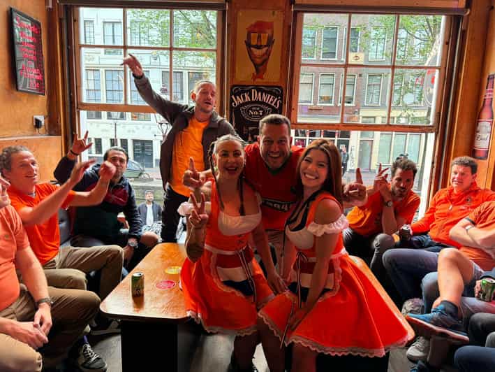 Private Red Light Tour City Center with Beer Maid Guide - Starting at Drink n Sink: Your First Anchor Point and What It Means