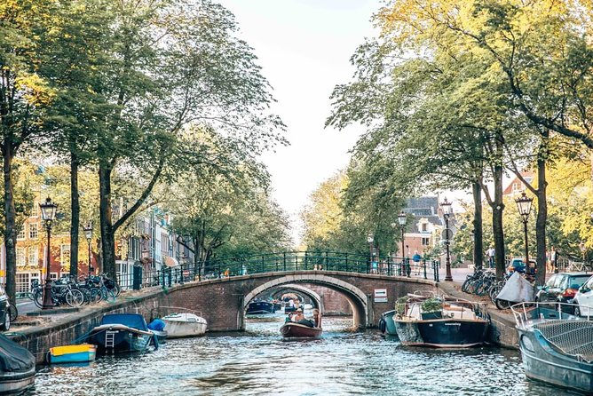 Private Romantic Canal Cruise Amsterdam with Bubbly and Snacks - Price and Value: What You Really Pay For (And What You Get Back)