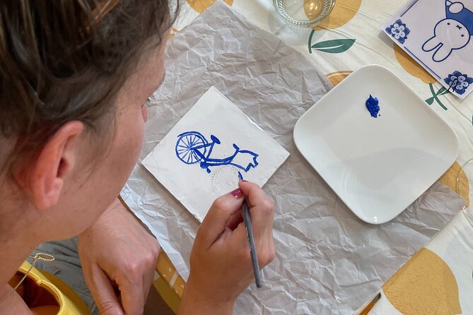 Private Souvenir Creation in Dutch Delft Blue from Netherlands - Price and Value at $45.86 Per Person