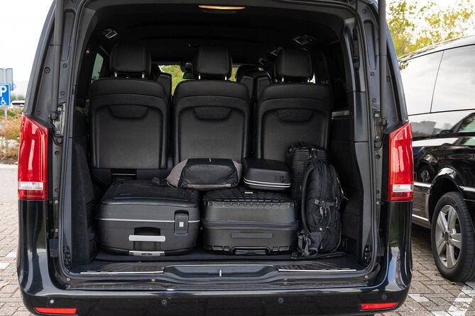 Private Taxi Airport Transfer to or from Schiphol Airport (AMS) - What the driver actually adds to the experience