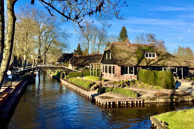 Private Tour to Giethoorn with boat and Zaanse Schans windmills - Weather, clothing, and the practical stuff that keeps the day pleasant