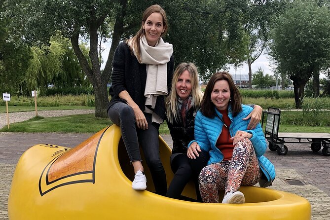 Private Tour to Zaanse Schans, Volendam, and Marken - Volendam harbor life and the freedom to choose lunch