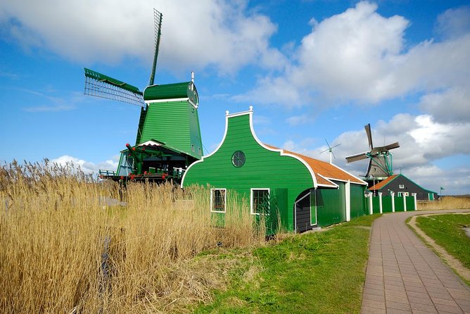 Private Tour Zaanse Schans Windmills and Volendam in Jaguar - Timing, Meals, and the One Extra Fee to Plan