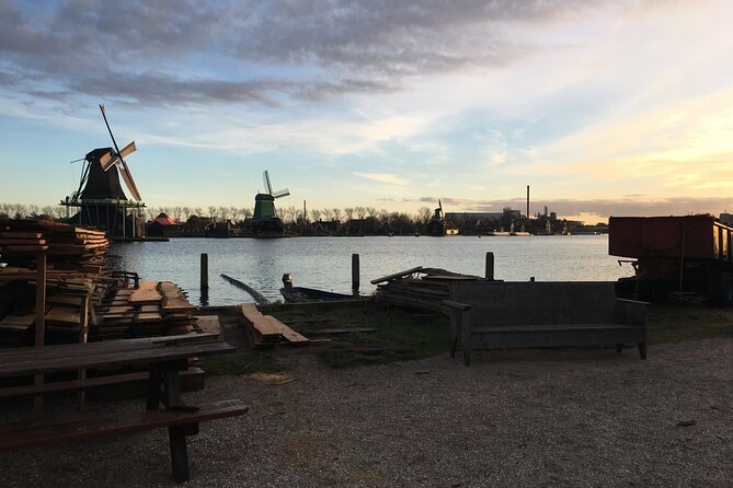 Private transfer between Rotterdam - Amsterdam (incl. Schiphol airport) - Rotterdam to Amsterdam, but with the annoying parts removed