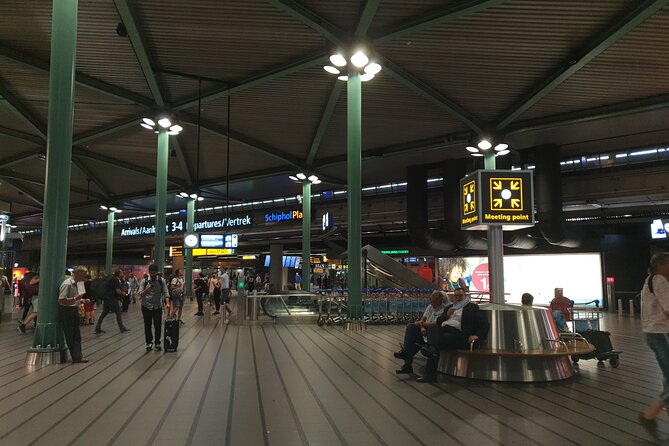 Private Transfer from The Hague City to Schiphol Airport - The Hague to Schiphol: the low-stress value of a private door-to-terminal ride