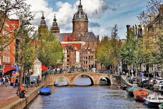Private walking tour Amsterdam. English or Spanish. - The UNESCO canal ring: how the guide helps you see the city’s “artful planning”