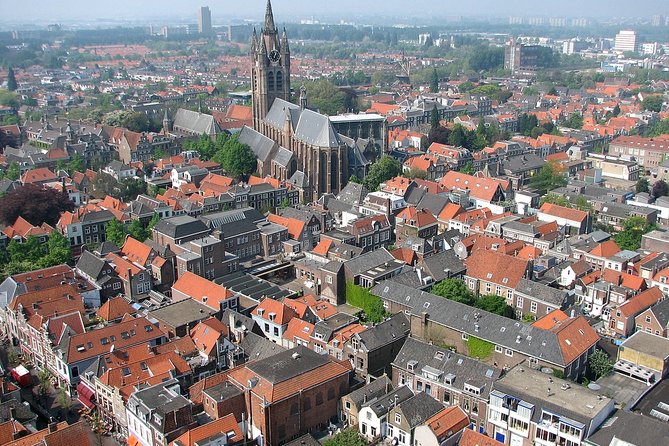 Private Walking Tour: Delft's Royal History and Pottery - The guide experience: what “private” gets you