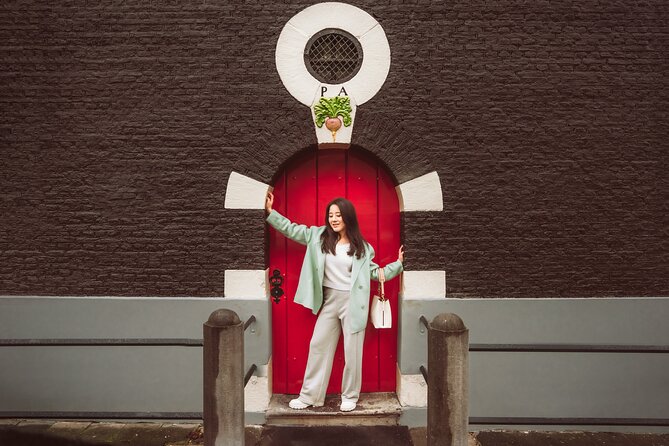 Professional Amsterdam Photo Shoot - Composition and Posture Coaching You Can Reuse