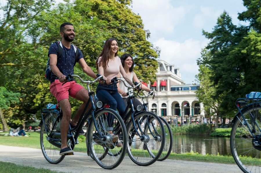 Rent a bike in Amsterdam | 1, 2, 3+ hours - Value for money: why $11 plus coffee can beat transit stress
