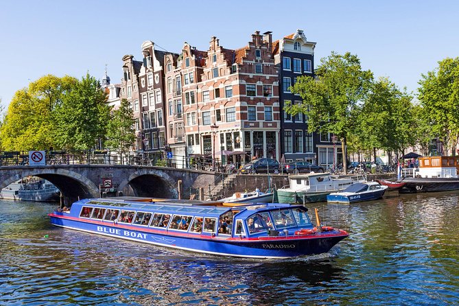 Rijksmuseum Amsterdam and Canal Cruise with Snackbox - Size, language, and comfort: small details that change the experience