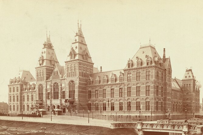Rijksmuseum Amsterdam Private Guided Tour - Start at Museumplein, not at the ticket desk