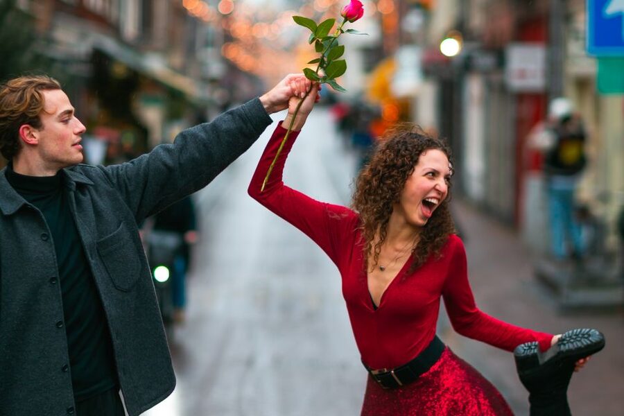 Romantic Photoshoot Experience for Couples in Amsterdam - The Huidenstraat photo time: bridges, canals, and street-walking poses