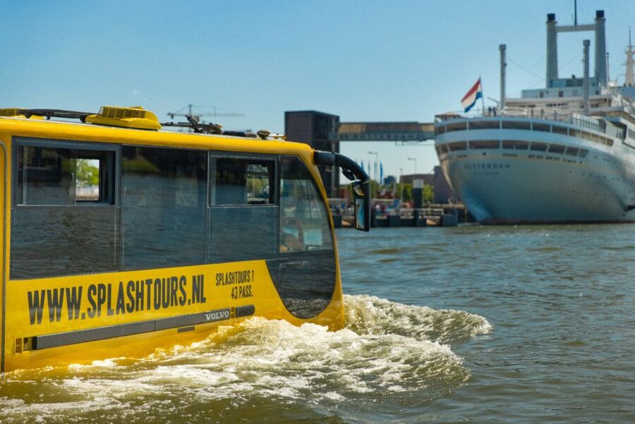 Rotterdam: 1-Hour Sightseeing Splash Tour - Family-friendly chaos, but in a good way