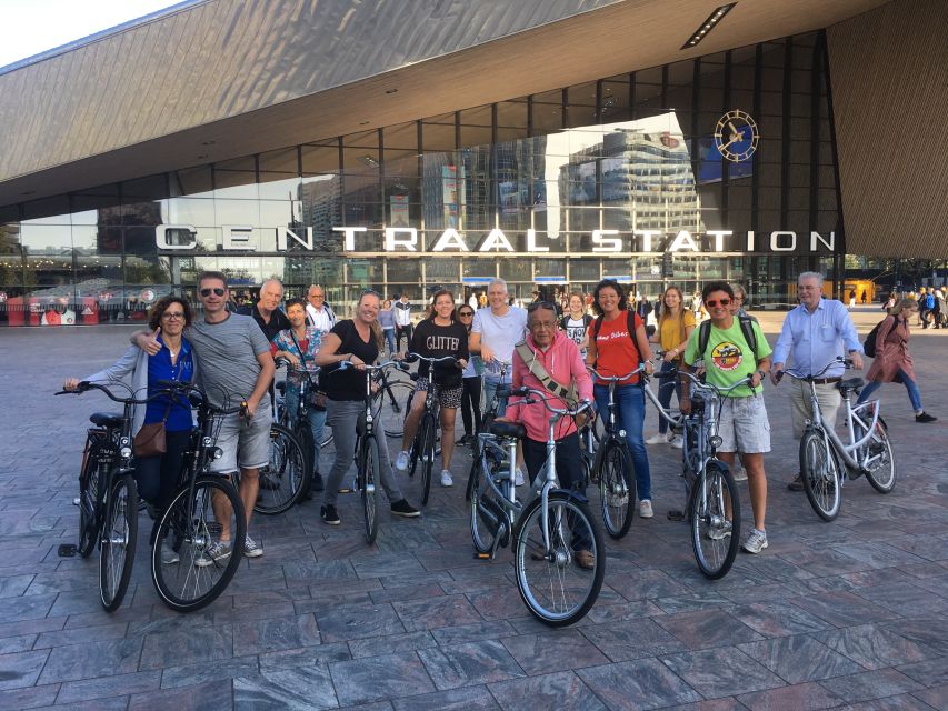 Rotterdam: 2.5-Hour Highlights Bike Tour - Erasmus Bridge and two parks: big views, a small workout