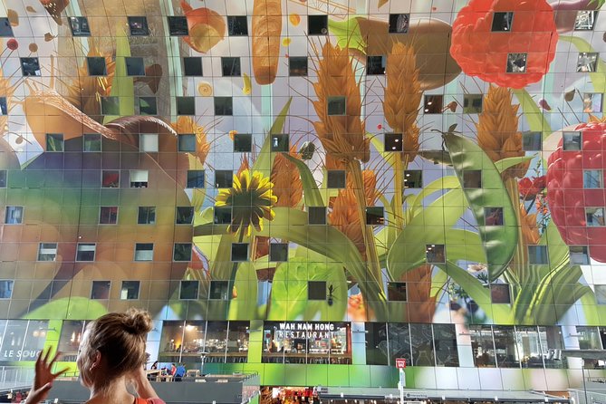Rotterdam Bike Tour - all the Highlights - Rotterdam Centraal Station: iconic building, short photo window