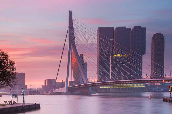Rotterdam: City Walk Audio Guide in 7 Languages on your Phone - Manhattan-on-the-Maas Energy, Ports, and the Skyline You Can Walk Into