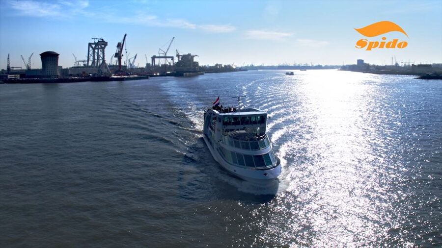 Rotterdam: Harbor Sightseeing Cruise - What you see at the port: shipyards, docks, and containers