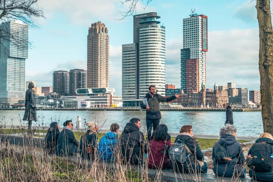 Rotterdam: Highlights & Gems Walking Tour with Dutch Local - Pace, steps, and photo timing for a smooth 3-hour walk