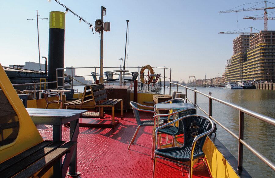 Rotterdam: Pub Cruise with Drinks and Bites - Finding the Boat: Dock Reality Check for Borrelboot Rotterdam