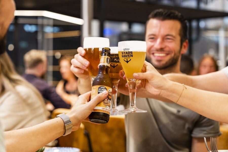 Rotterdam: Stadshaven Brewery Tour with Beer Tastings - Beer tasting options, snacks, and what you should choose