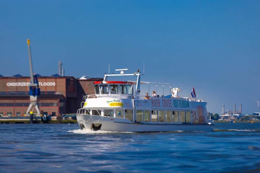 Rotterdam: Summer Cocktail Cruise - Cocktails, Snacks, and the Onboard Mood