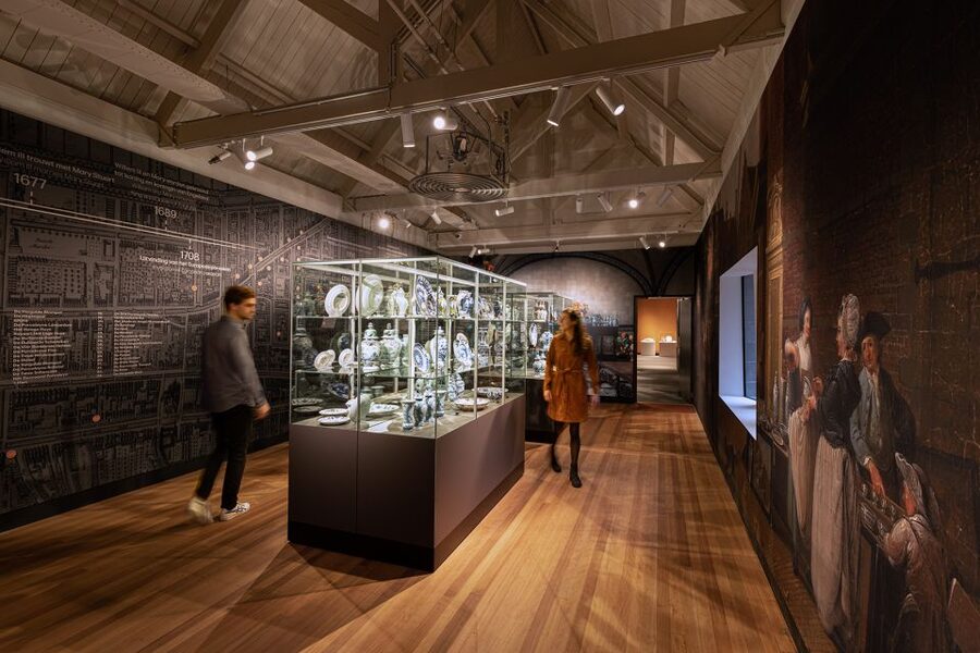 Royal Delft: Delftblue Factory and Museum - The showroom and gift shop: buy with confidence, but expect serious prices