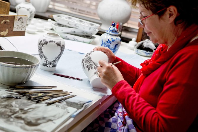 Royal Delft: Delftblue Factory and Museum Admission Ticket - The flow inside Royal Delft, from welcome to the showroom