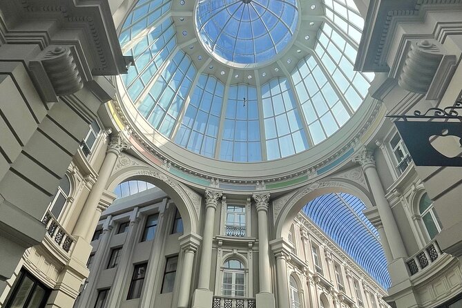 Royal The Hague Private Guided Walking Tour - Stop 5 and 6: t Goude Hooft and Kneuterdijk Palace for smaller royal echoes