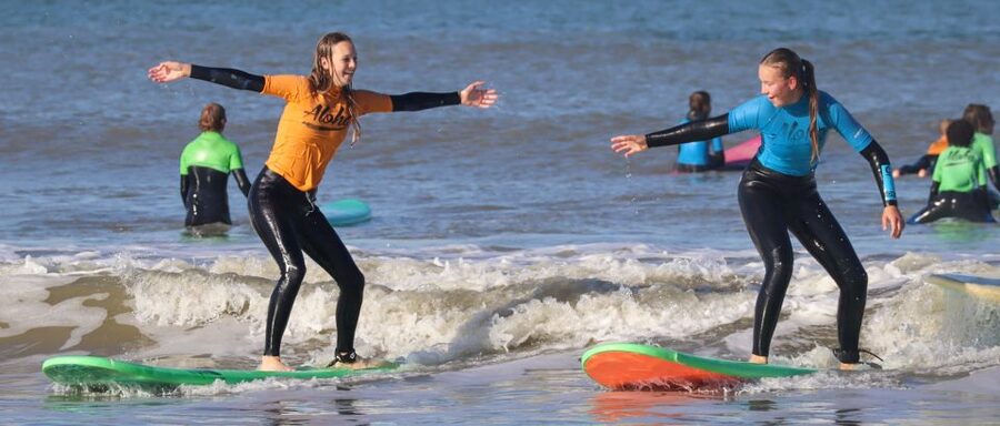 Scheveningen Full-day Surfing lessons with Lunch - Aloha Surfschool, Scheveningen: beach time with a real coaching setup