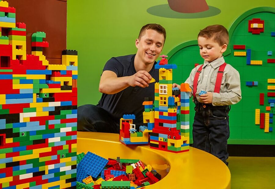 Scheveningen: LEGOLAND® Discovery Centre Entry Ticket - Your entry plan: front entrance, 7 zones, and a simple flow