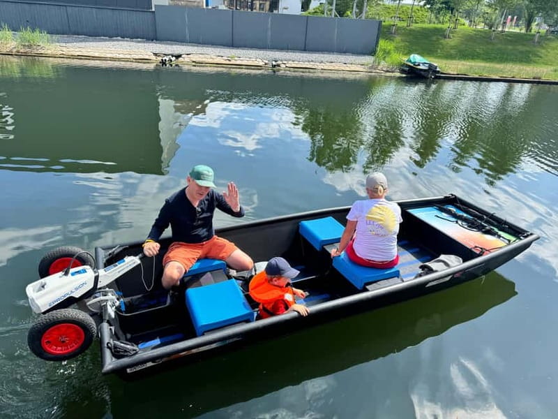Self-Guided Electric Boat Rental - Comfort on board: what you get and what to bring